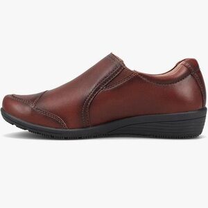 Taos character loafers brown leather shoes side zip slip on womens 8.5